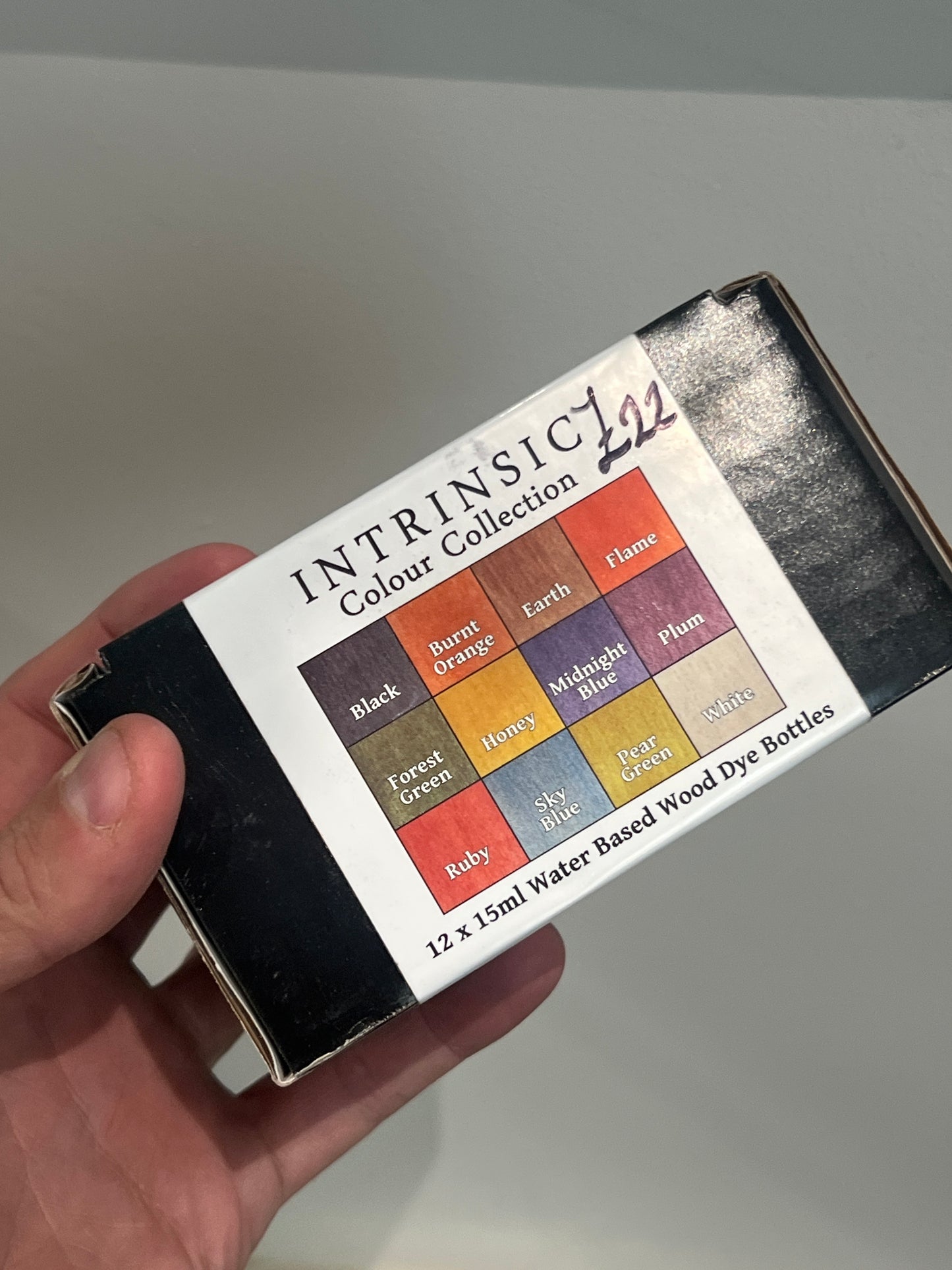 Intrinsic Colours | Hampshire Sheen