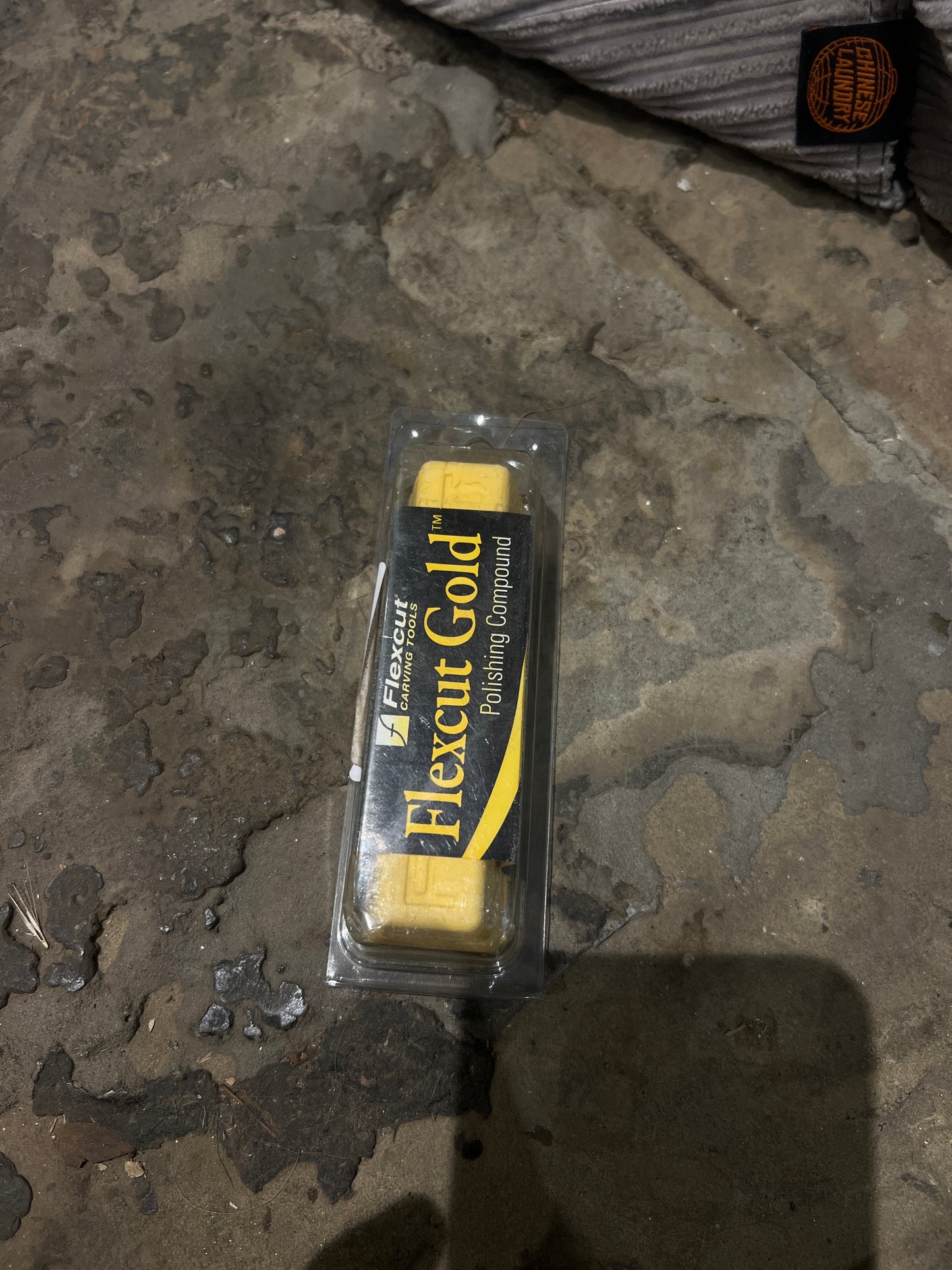 Flexcut Gold Polishing Compound PW11 – 6oz